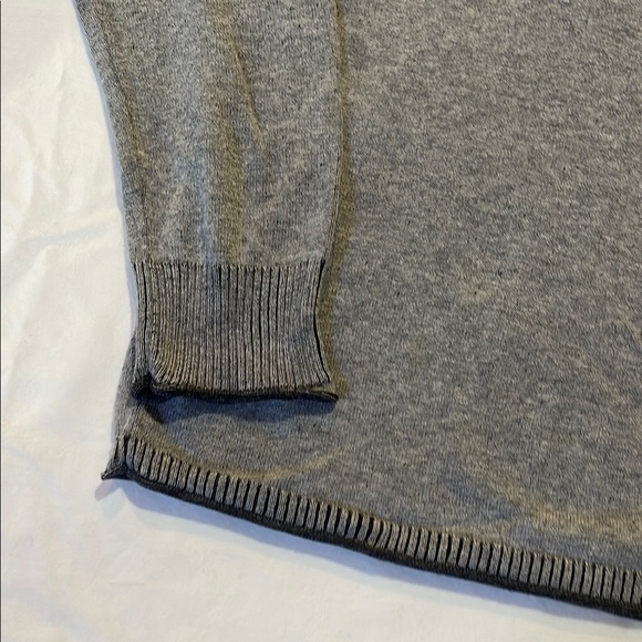 Fox Gray V-Neck Sweater Classic Knit Design - Picture 4 of 10